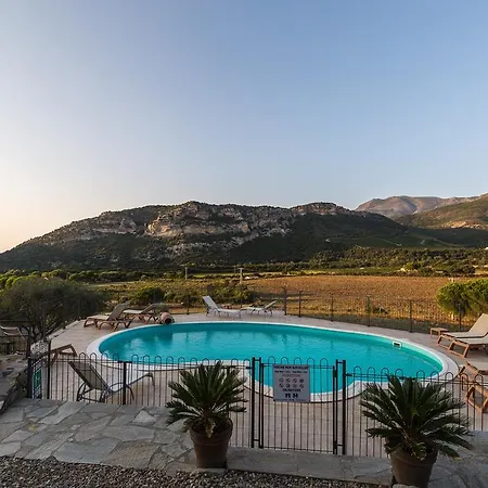 Lustincone Hotel