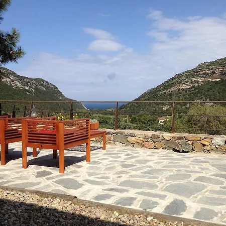 Lustincone Hotel