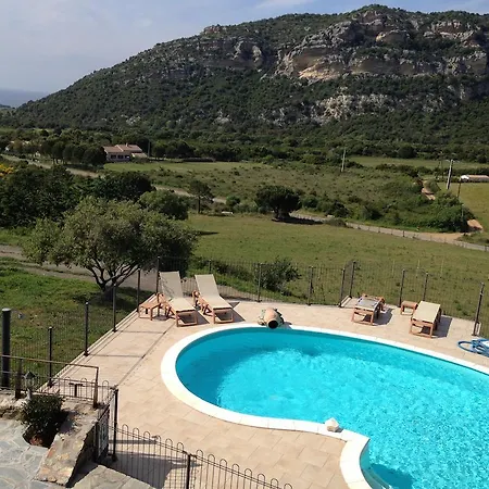 Lustincone Hotel